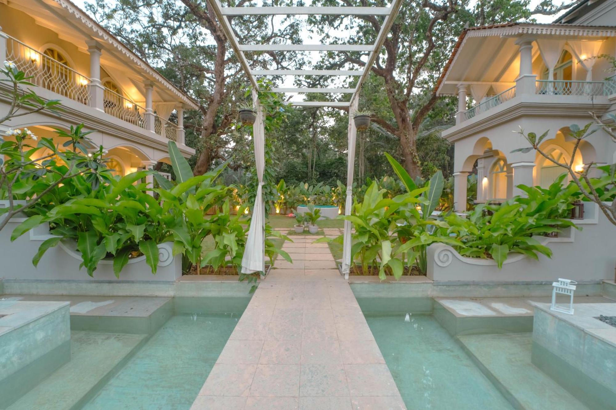 Barcelona Villas At Love Story Siolim- 3Bhk Private Pool Villas Esterno foto